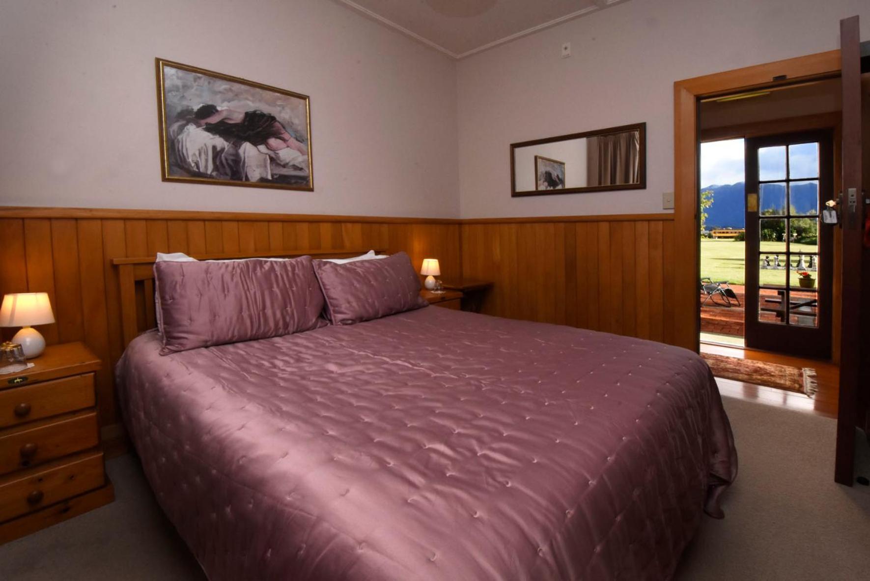 테아나우 테 아나우 로지 B&B 외부 사진