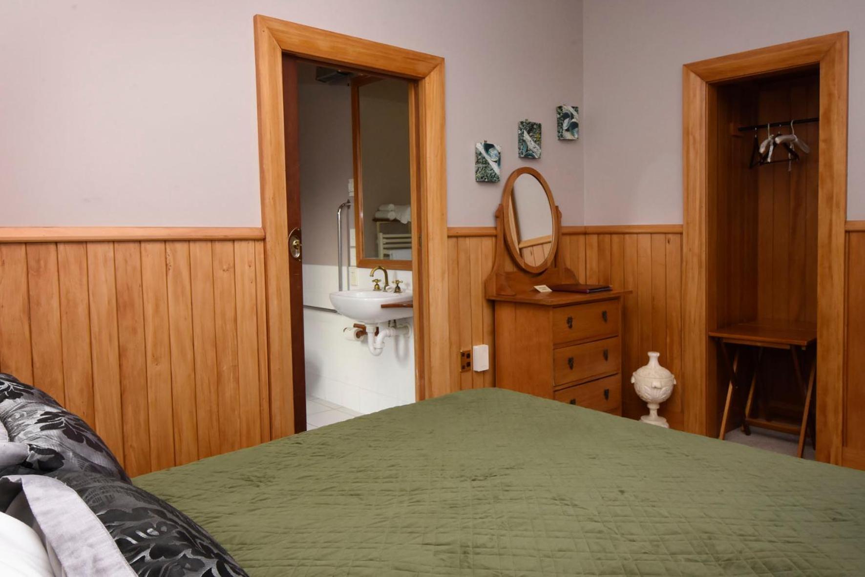 테아나우 테 아나우 로지 B&B 외부 사진